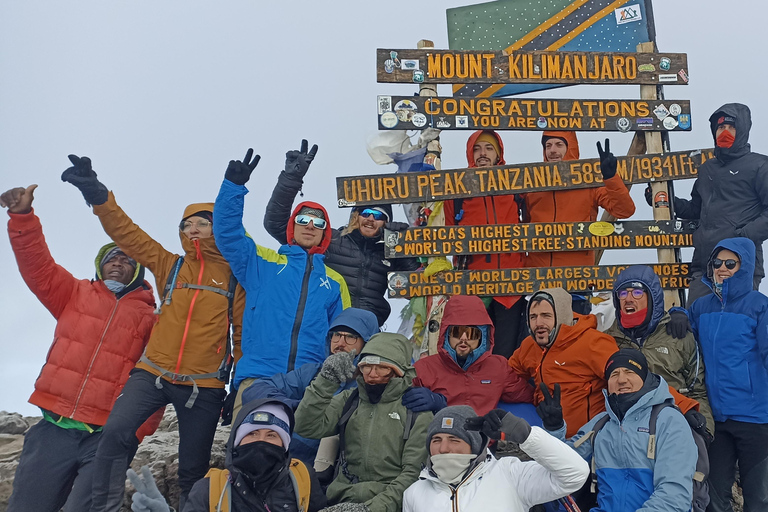 KILIMANJARO : Rejoignez l&#039;excursion du Kili 6 jours 5 nuits via la route MachameKilimandjaro : Rejoignez l&#039;excursion de 7 jours au Kili via la route Machame