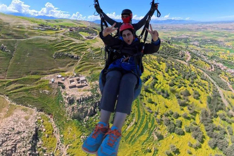 Marrakech: Paragliding Experience in the Agafay Desert
