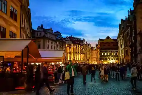 Praga: Prywatna nocna wycieczka z lokalnym przewodnikiem