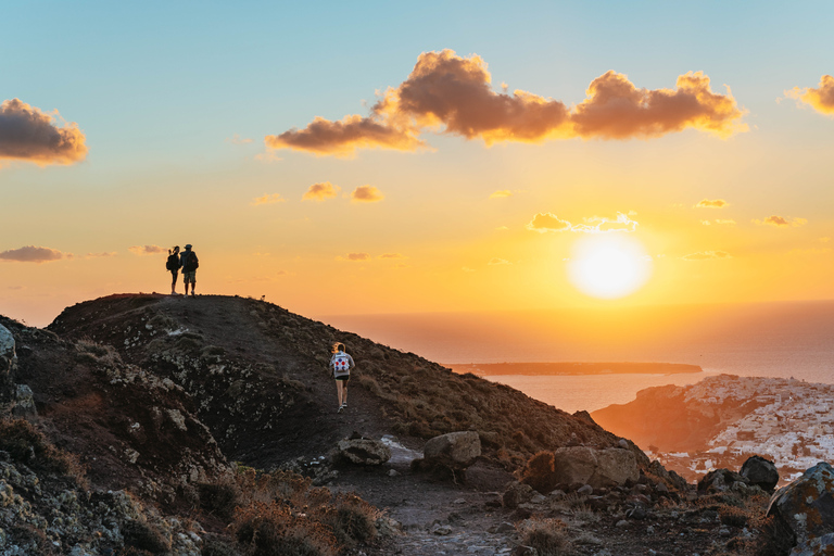 Santorini: begeleide wandeling naar krater en zonsondergang