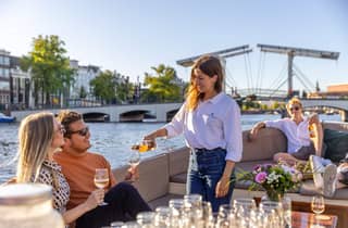 Amsterdam: Luxuriöse Grachtenfahrt mit optionalen Snacks und Getränken