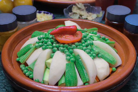 Cours de cuisine à Marrakech avec le chef Hassan, experts en tajinePetit groupe