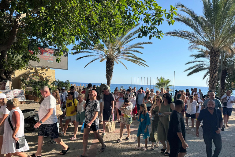 Alanya: Night Safari and Disco Boat Tour with Dinner