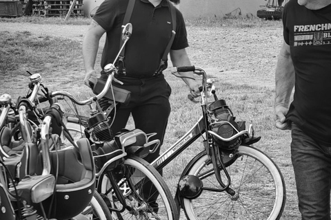 Carcassonne: Solex ride with guide and wine tasting Carcassonne: Solex tour with guide and wine tasting