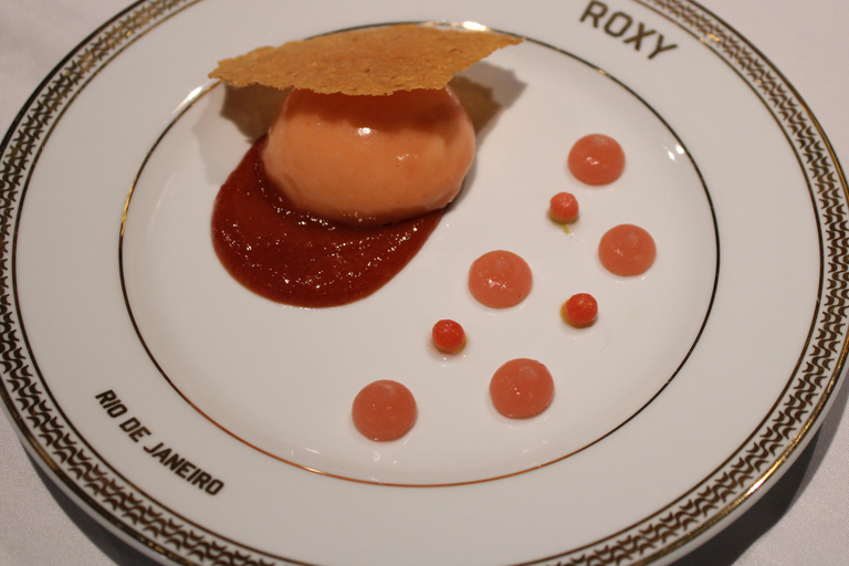 Rio de Janeiro: Roxy Dinner Show - Dinner + Drink & Show