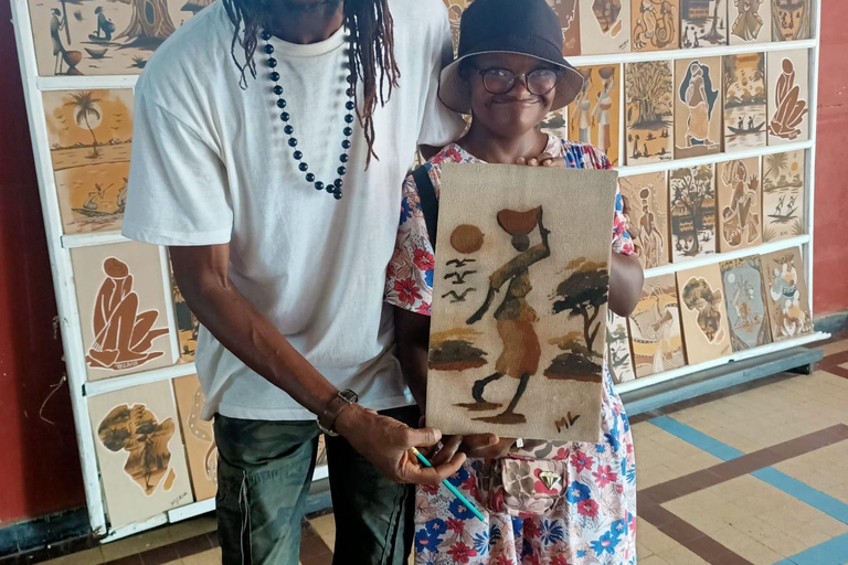 Creative Workshop in Dakar: Create Your Own Sand Painting Souvenir Creative workshop in Dakar: make your own souvenir sand painting