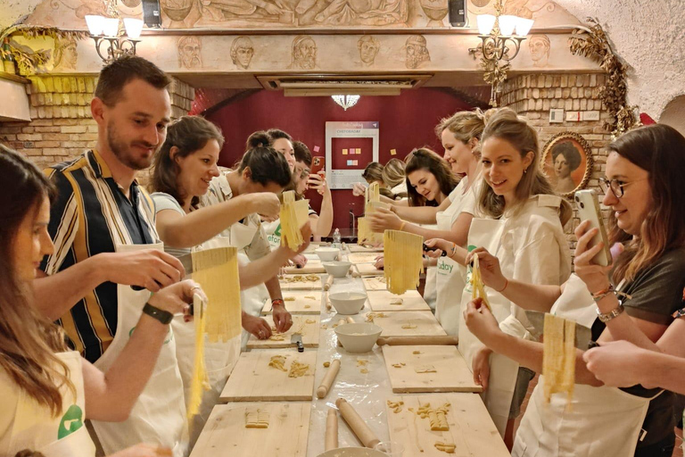 Rome: Fettucine and Tiramisu Class near the Spanish Steps