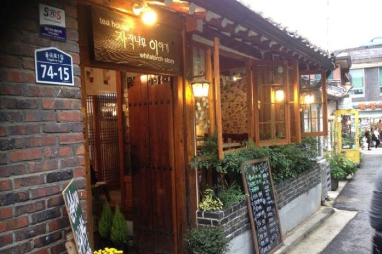 Seúl: Hanok, luces de la ciudad y palacio, tour de día y nochePunto de encuentro: Estación Hongik Univ. Salida n.º 8.