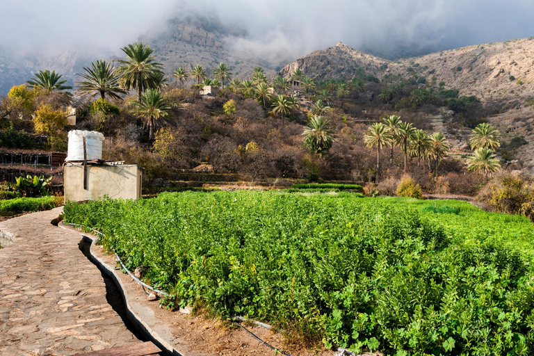 Trilha histórica e natural - Nakhal e Wakan Village