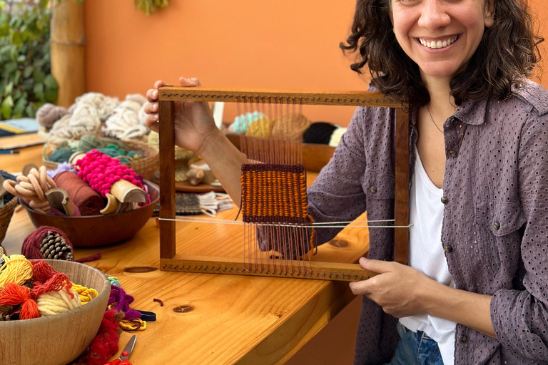 Miraflores: Weaving workshop with Peruvian fibers and a cultural focus