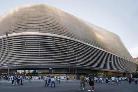 Tuk Tuk tour past Santiago Bernabéu and Madrid Golden Mile