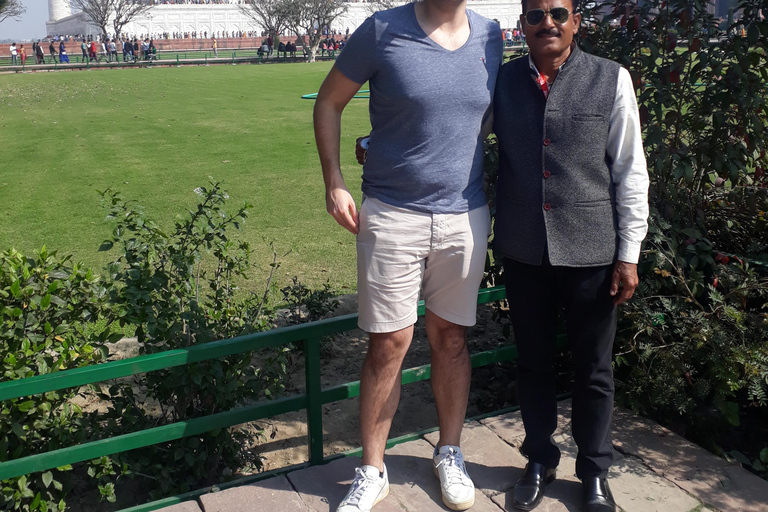 泰姬陵与阿格拉堡之旅（含标志性摄影环节）探索泰姬陵（仅限导览）