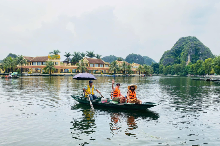 Hanoi: Ninh Binh| Hoa Lu, Trang An, Mua Cave VIP Limousine Group Tour