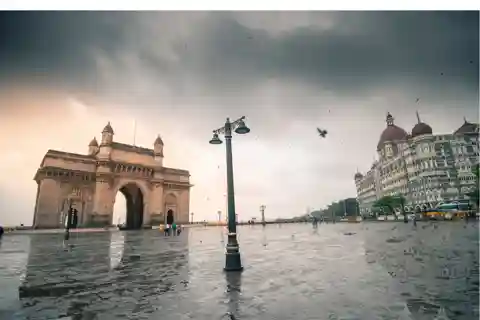 "Best of Mumbai (Guided Full Day Sightseeing City Tour)"