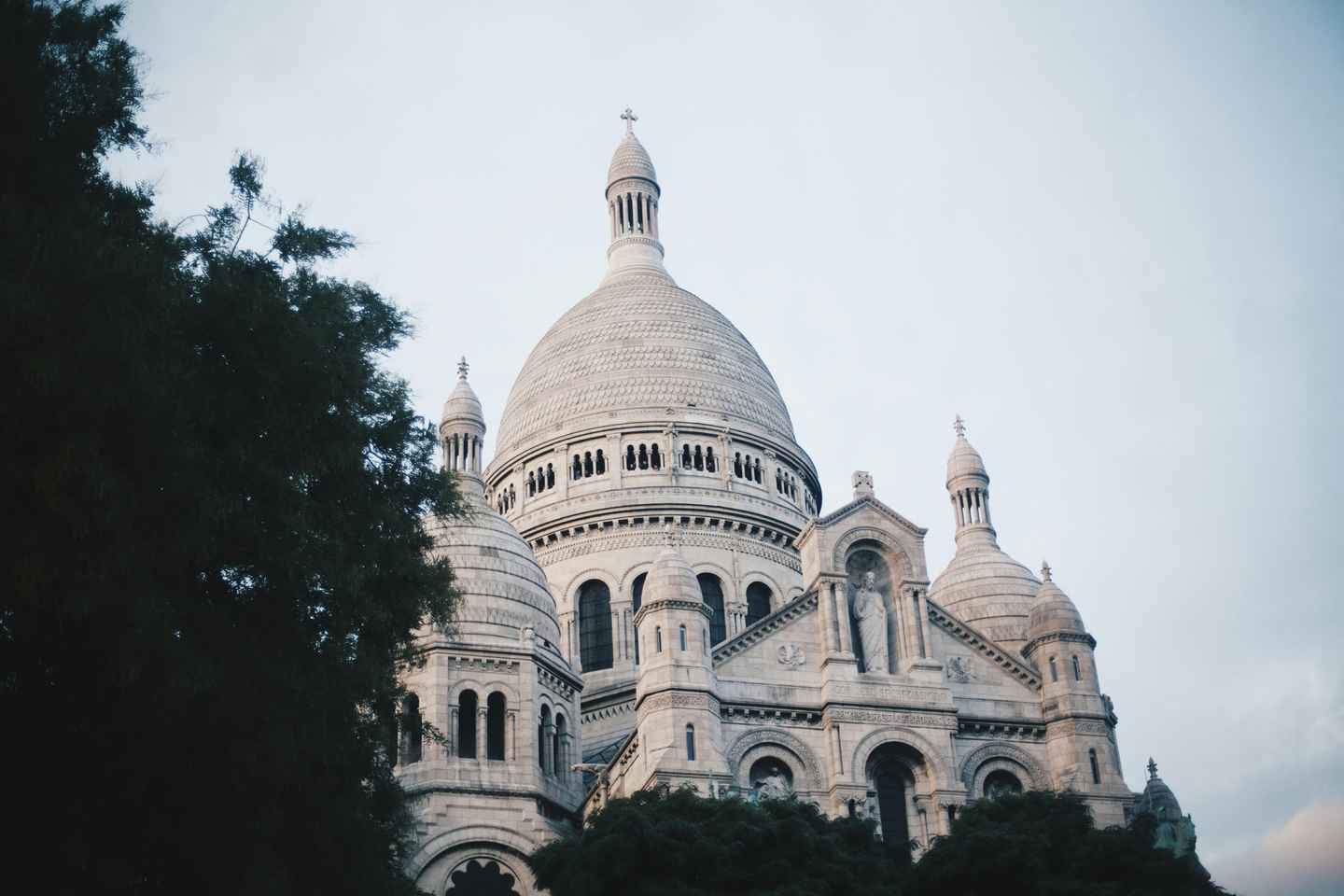 Paris: Montmartre Walking Tour with Sacr-C?ur Basilica - Paris: Montmartre Walking Tour with Sacré-Cœur Basilica