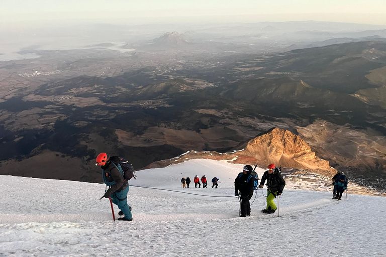 Pico de Orizaba Summit: 2-Day Tour with Gear and Personalized Tour Guide Pico de Orizaba Summit: 2-Day Tour with Equipment and Personalized Guide