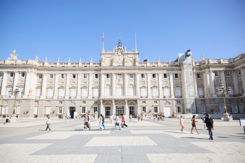 Madrid: Royal Palace and Almudena Cathedral Guided Tour