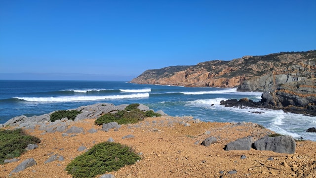 Lisbon: Hidden Cliffs & Atlantic Coastal Trail - Cascais