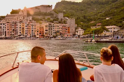 La Spezia: Golf der Dichter Bootstour bei Sonnenuntergang mit Getränken