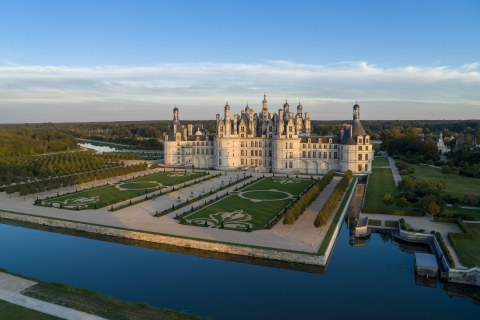 From Tours & Amboise: Day Trip to Chambord & Chenonceau Day Trip from Tours