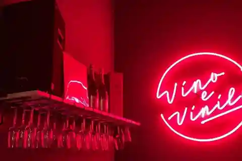 Vinhos e Vinis – Degustação de vinhos e música em vinil no centro de Roma