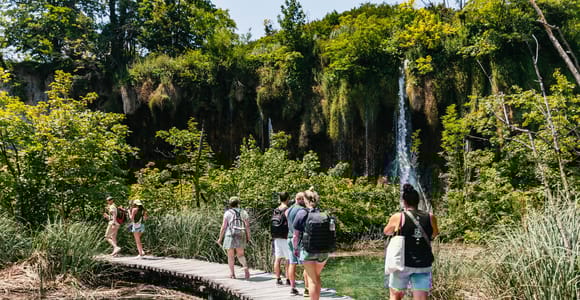 Von Split aus: Geführte Tour zu den Plitvicer Seen mit Tickets