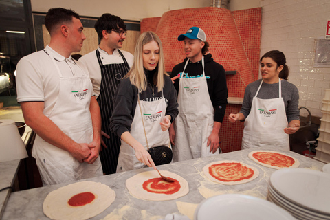 Rome: Pizza and Tiramisu Cooking Class near Piazza Navona