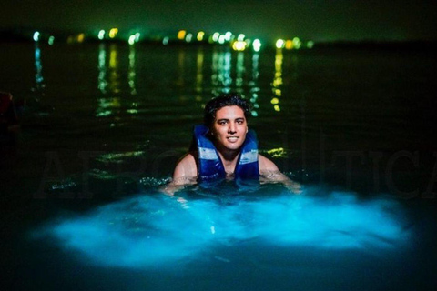 Cartagena: Sunset + Luminous Plankton with dinner on Playa Blanca