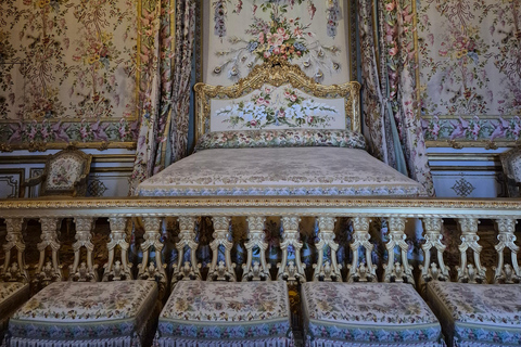 Versailles: Palace & Gardens Private Tour by Golf Cart
