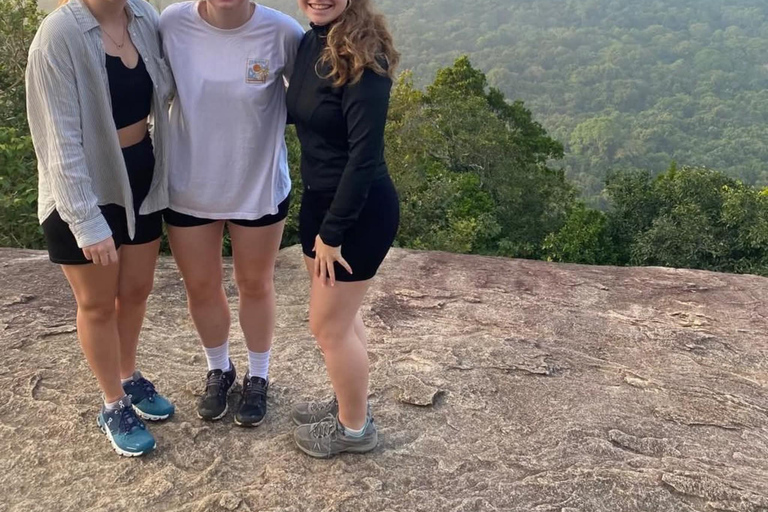 Kandy: Dambulla, Sigiriya, and Village Safari Day Tour