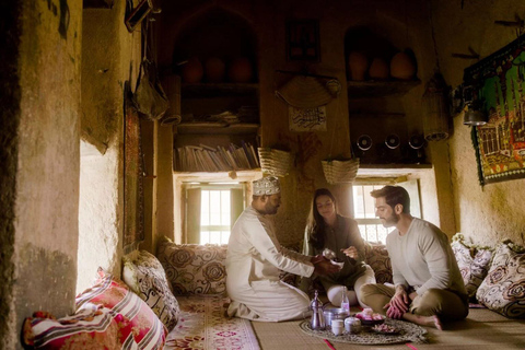 Full-Day Tour: Nizwa Fort, Barkat Al Mouz &amp; Jebel Akhdar