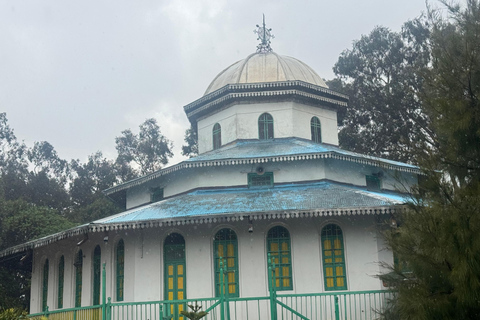 Addis Ababa: Coptic Christian and Islamic Tour with Lunch
