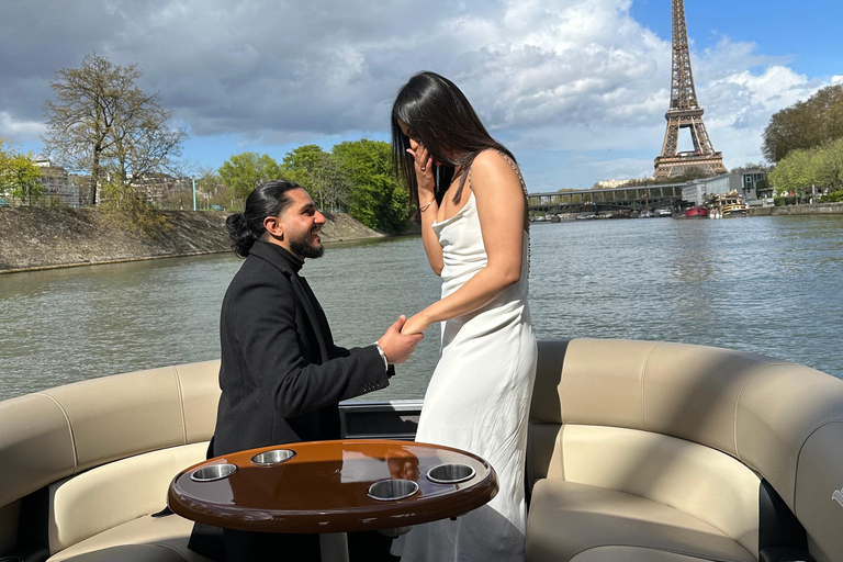 Paris : Croisière privée sur la SeineConquête 2,30h