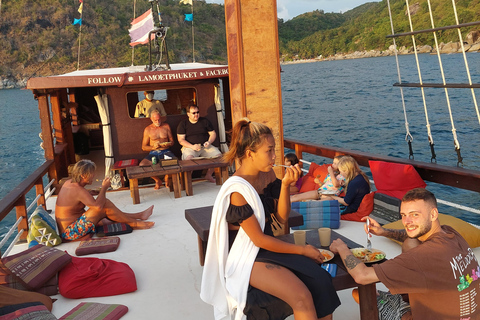 Phuket: Dagtrip met lunch per traditionele boot