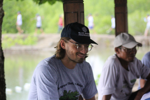 Bagek Kembar: Mangrove & Stingless Beekeeping Experience