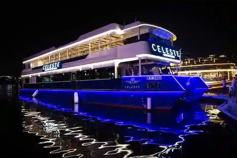 Dubai Creek: Sunset Dhow Cruise with Buffet & Live Shows
