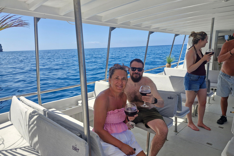 Puerto Rico, Grande Canarie : excursion en bateau, boissons, repas, paddle surf, plongée avec tuba.Profitez du paddle surf et de la plongée avec tuba dans les criques de Grande C