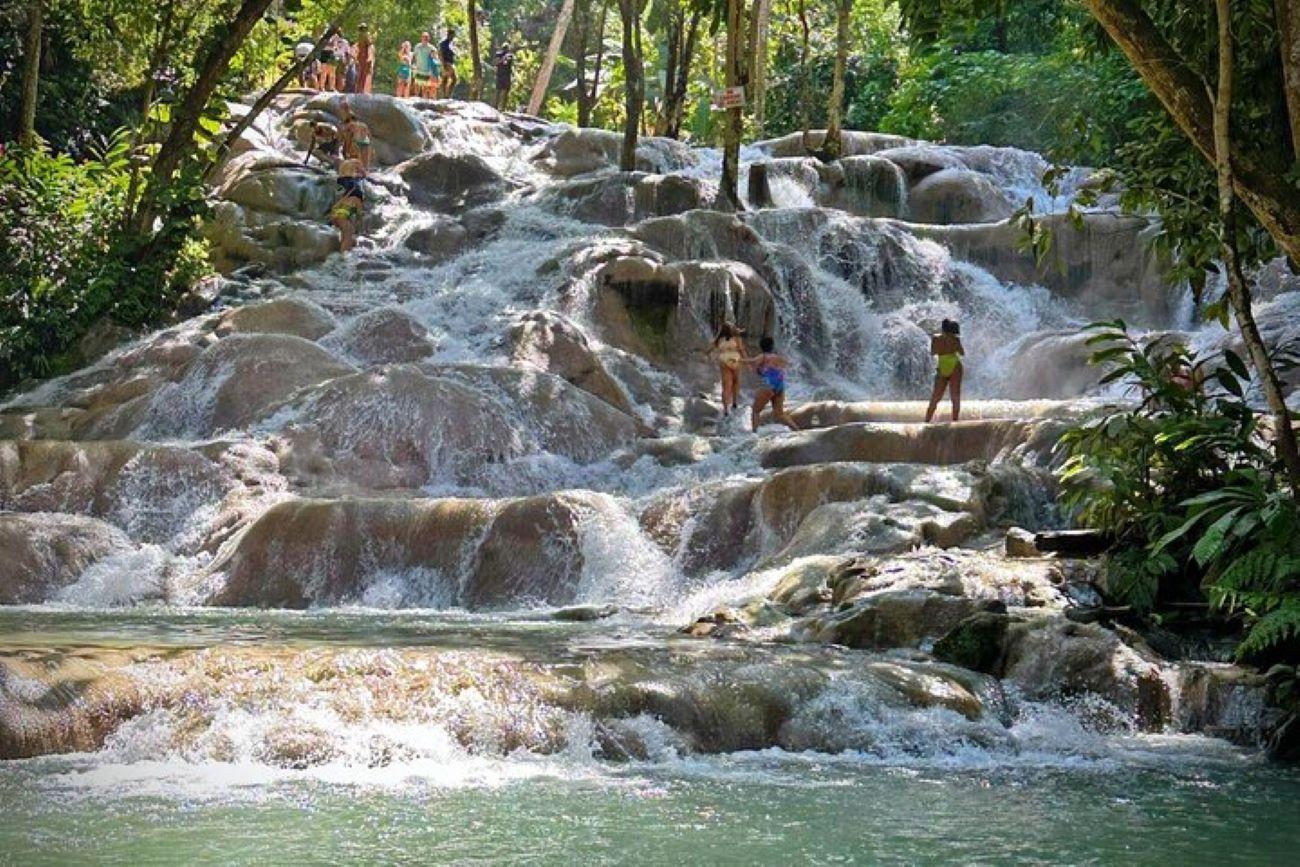 Montego Bay: Private Tour zu den Dunn's River Falls und zum Blue Hole