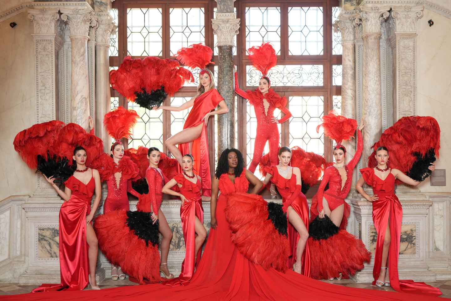 wheelchair accessible things to do in venice | catch a cabaret dinner show in venice