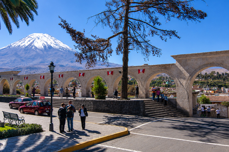 Arequipa: 4-Hour Panoramic City Bus Tour with Volcano Views