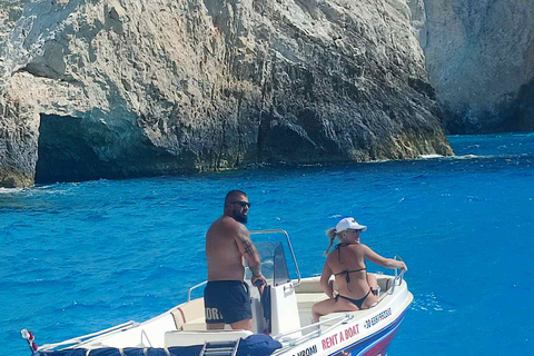 Naufragio e grotte in barca privata con skipper