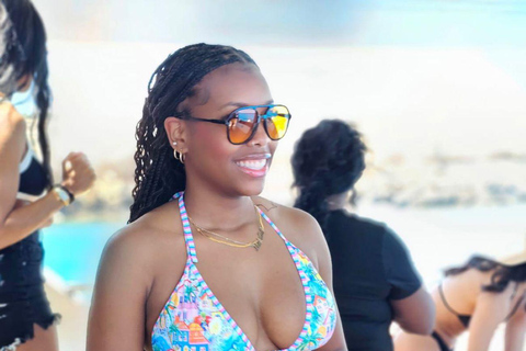 Protaras: Medusa Chill-Out Cruise to Blue Lagoon & Sea Caves