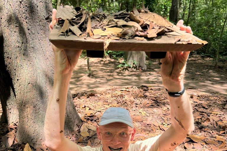 Cu Chi Tunnels Privat tur från Ho Chi Minh CIty med bil