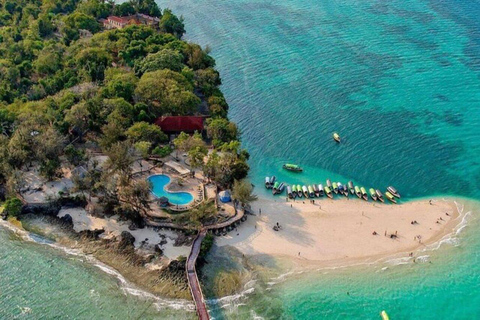 Tour zur Gefängnisinsel Sansibar, zum Jozani-Wald und zur GewürzfarmPrivate Tour ohne Abholung vom Hotel und Rücktransfer zum Hotel