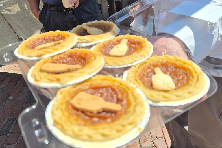 Toronto: Express - St. Lawrence Market+Distillery Food Tour