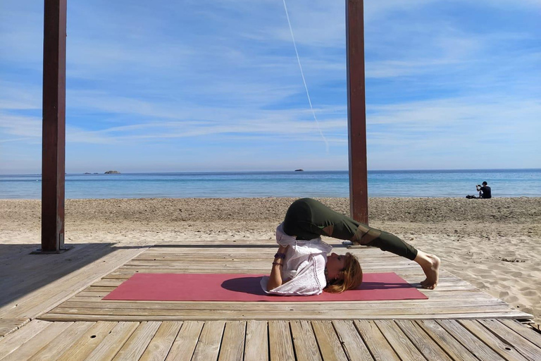 JOGA I MEDYTACJA NA PLAŻY LUB W LESIE