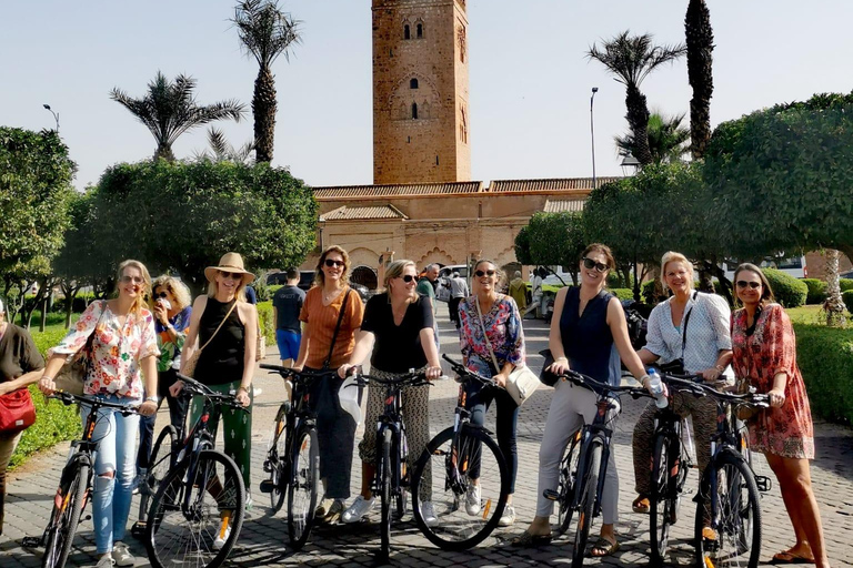 Marrakech: Guided Bike Tour with a local Guide