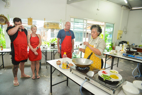 Phuket: Half Day Thai Cooking Experience with Market Tour