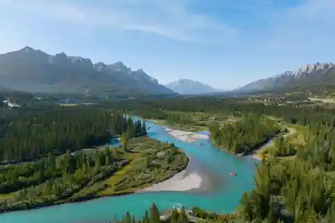Canmore: 1.5 Hour Scenic Raft Tours in the Rockies