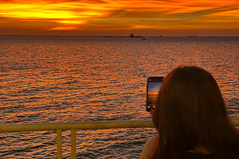 Livingstone: Mosi-oa-Tunya Park, Falls & Sunset Cruise